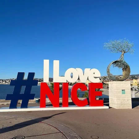 Apartament A 5 Minutes Et Vue Splendide! Nicea