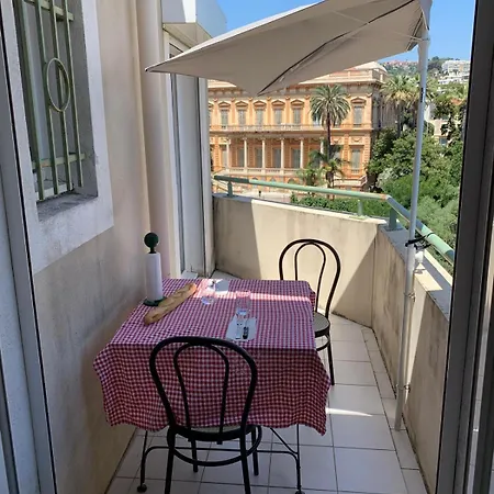 Apartment A 5 Minutes Et Vue Splendide! Nizza